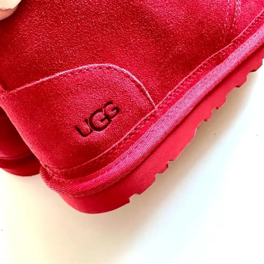 UGG new without